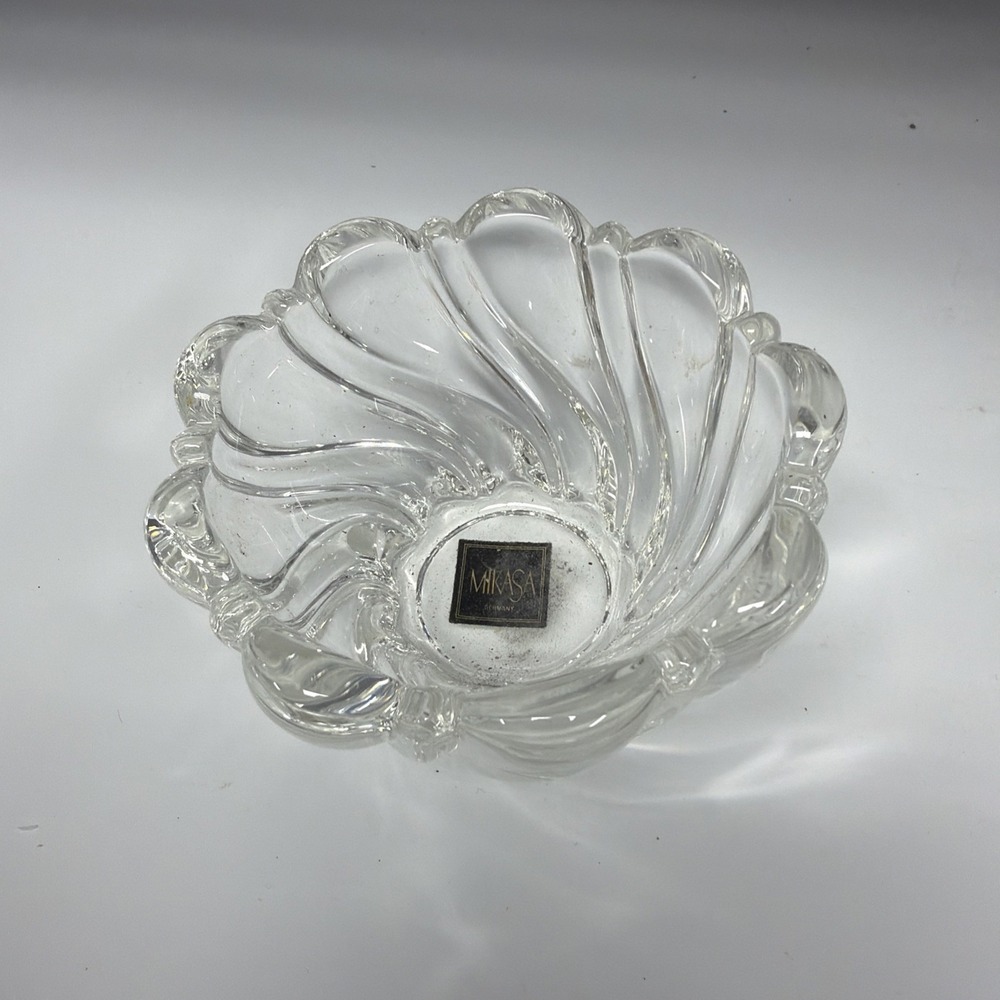 Mikasa 5 1/2 Inch Clear Peppermint Bowl,
